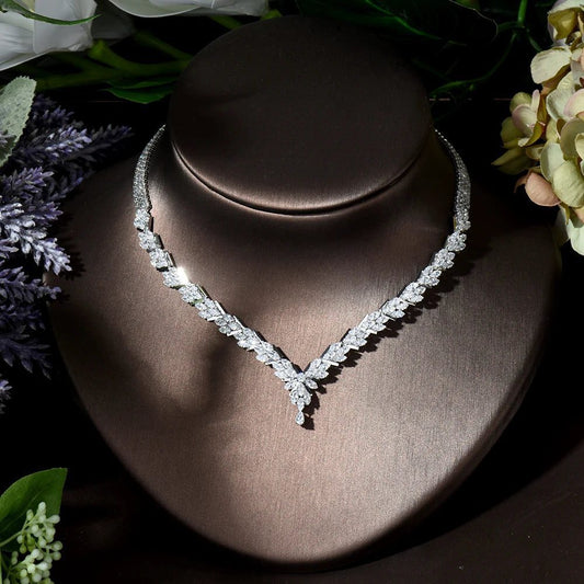 Elegant Bridal Jewelry Set: Earrings &amp; Necklace