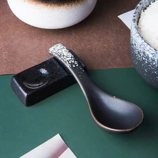 Creative Ceramic Soup Spoons for Japanese Dining