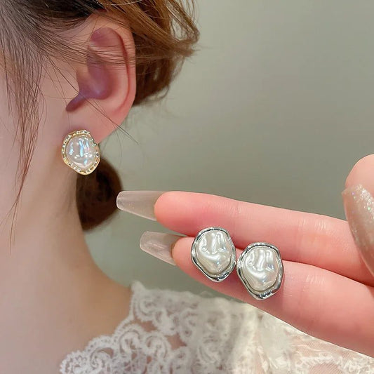 2024 Vintage Irregular Pearl Stud Earrings