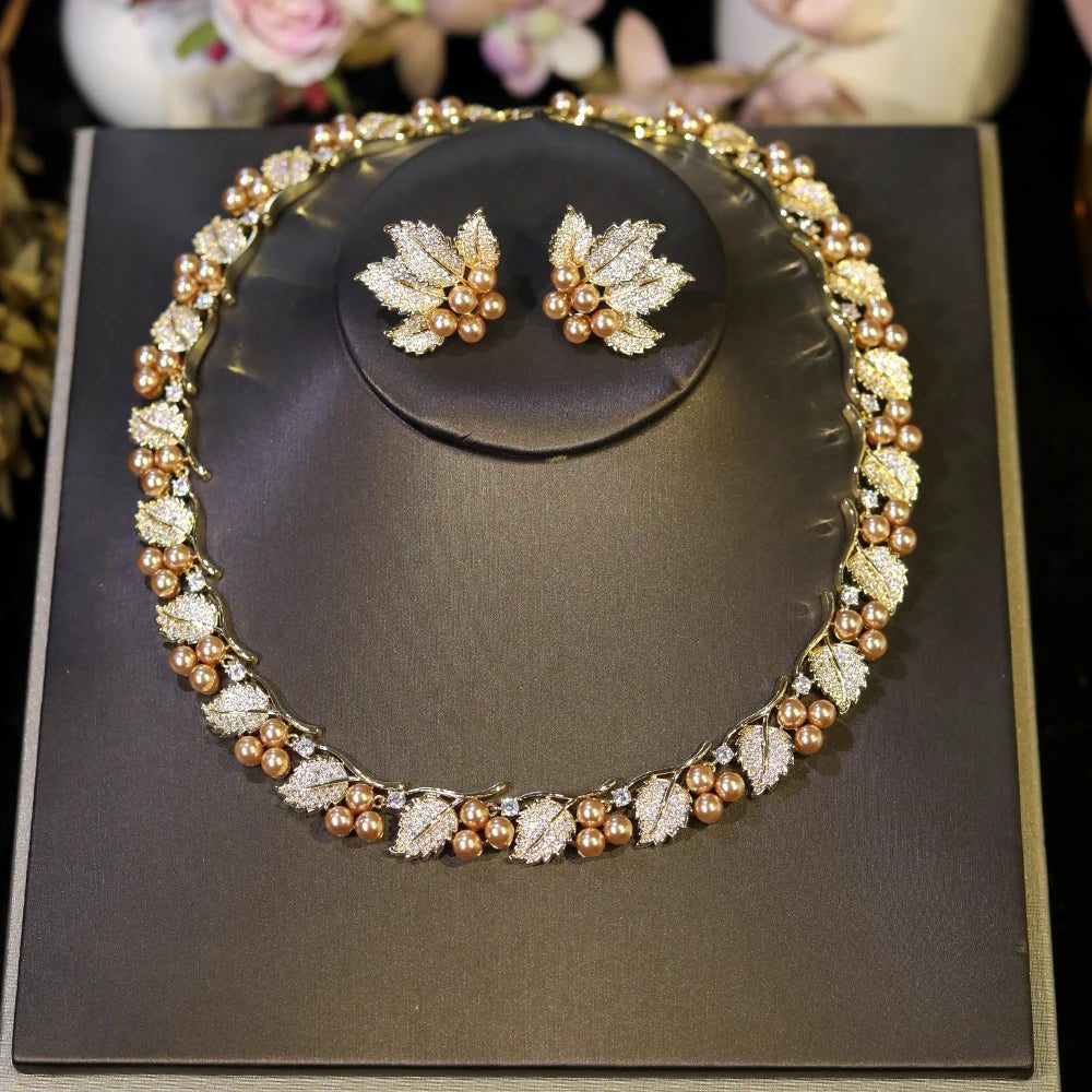 Elegant Pearl Choker Necklace with Zirconia Grapes