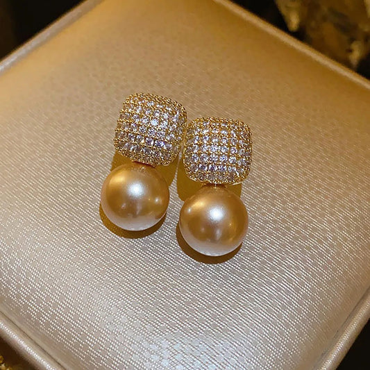 Elegant Vintage Pearl Drop Earrings for Weddings