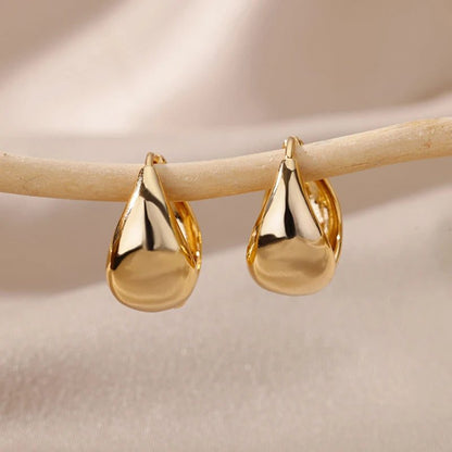 Waterproof Gold Starfish Heart Claw Earrings