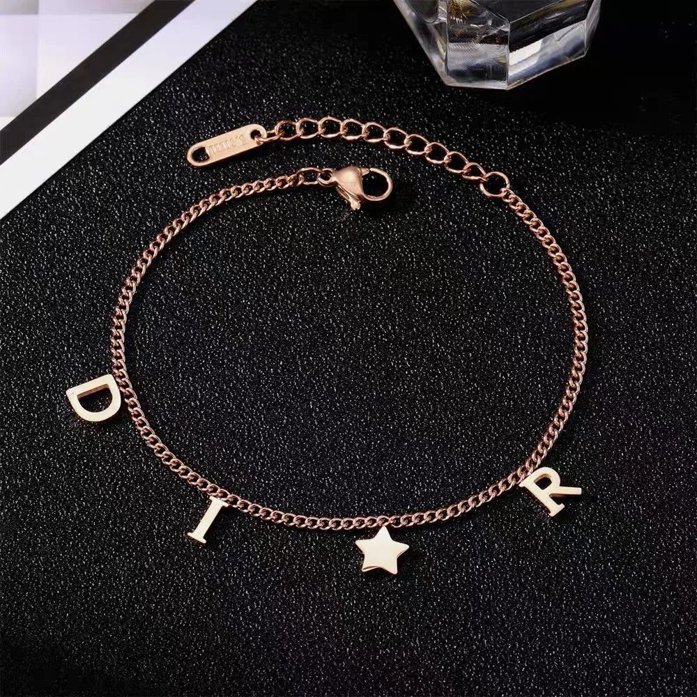 Vintage Star Pendant Bracelet for Women