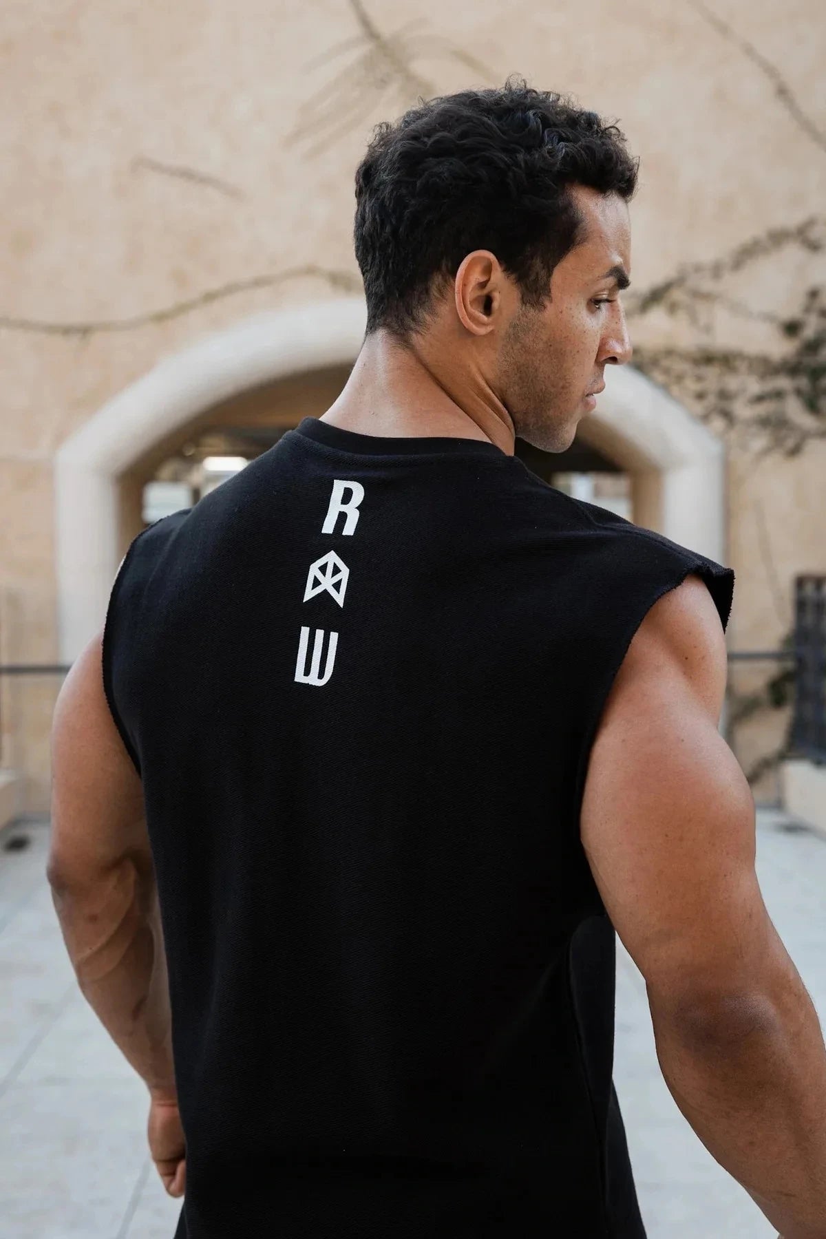 Men's Loose Fit Sleeveless Workout Tank Tops