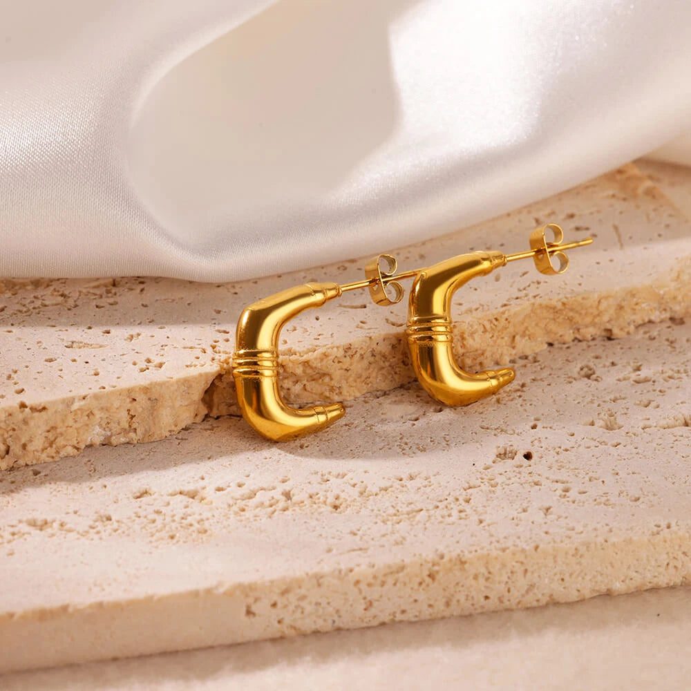 Waterproof Gold Starfish Heart Claw Earrings
