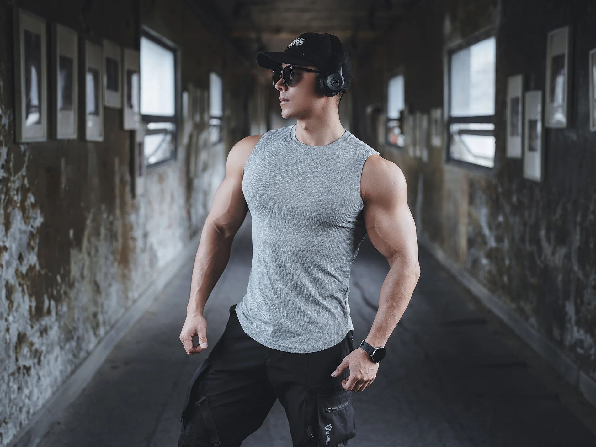 Men's Slim Fit Gym Tank Top Summer