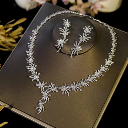 Elegant White Zirconia Star Necklace Set