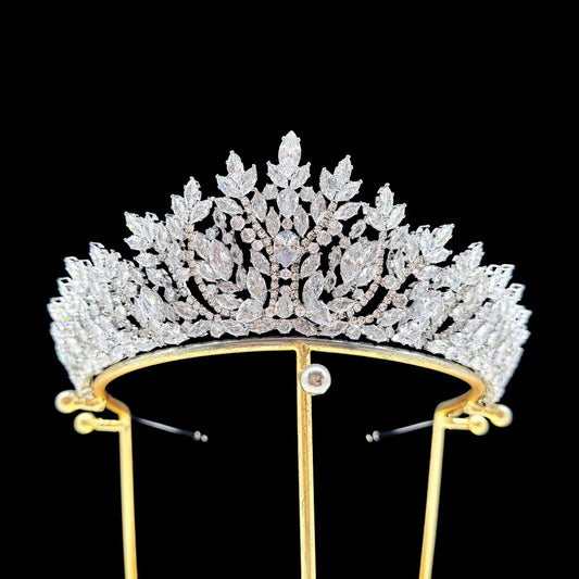 Elegant Silver Zircon Tiara for Brides