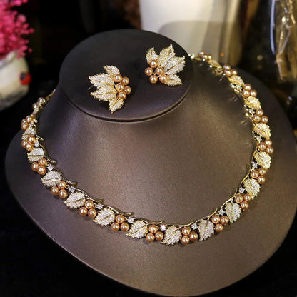 Elegant Pearl Choker Necklace with Zirconia Grapes