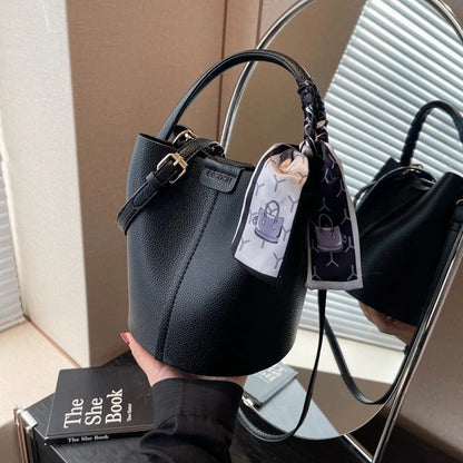 2024 Women's Fashion Simple Shoulder Handbag