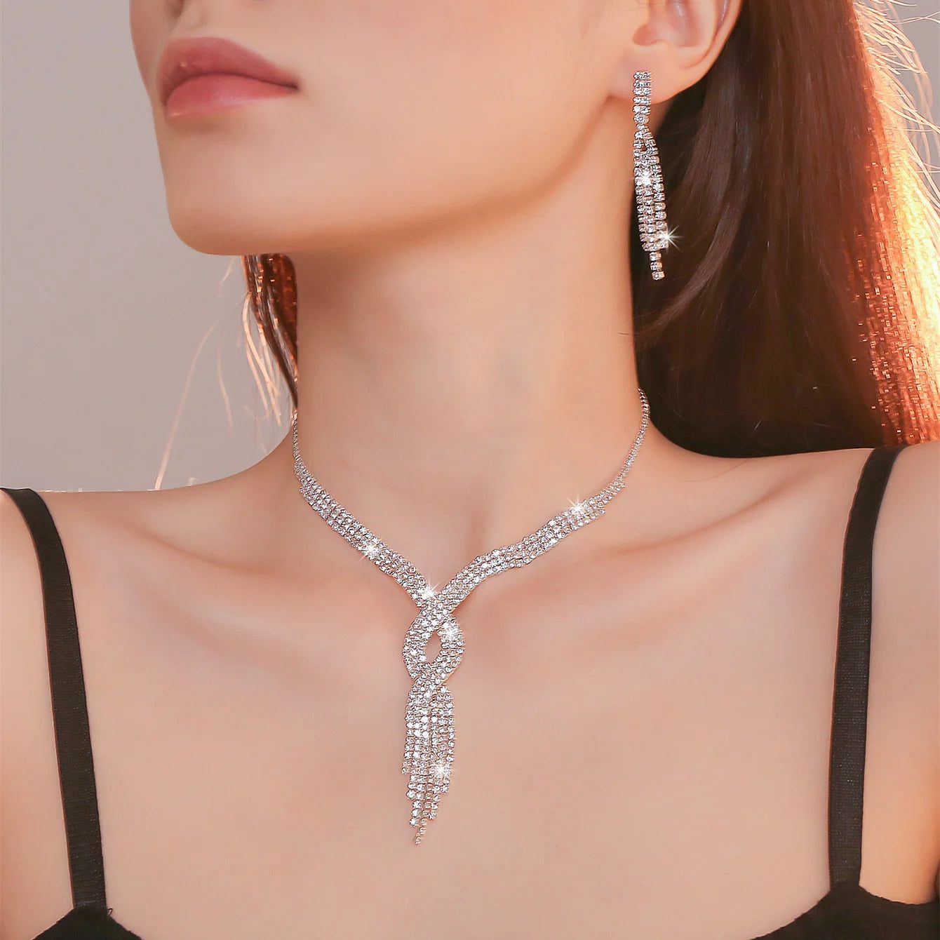 Elegant Bridal Crystal Necklace and Earrings Set