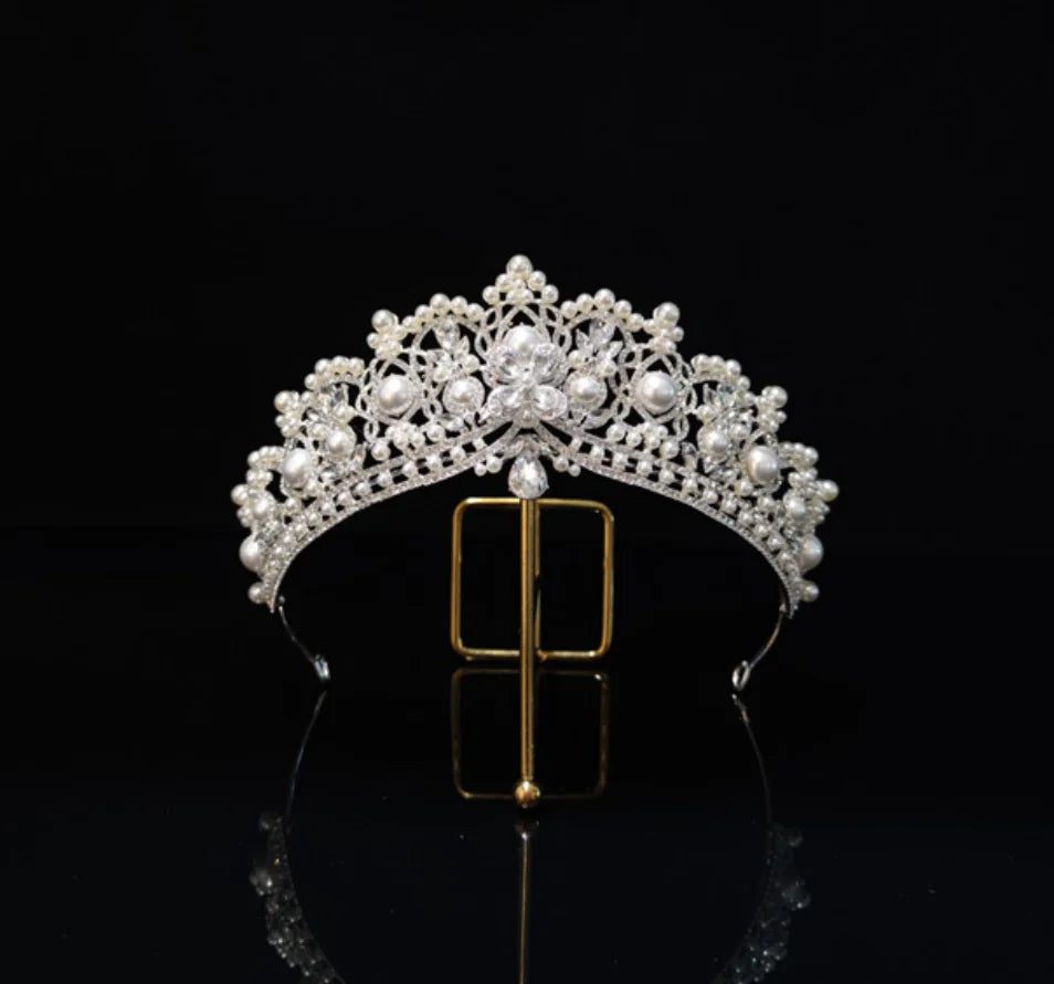 Elegant Pearl Tiaras and Crowns for Weddings