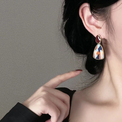 Elegant Pearl Earrings in Retro Hong Kong Style