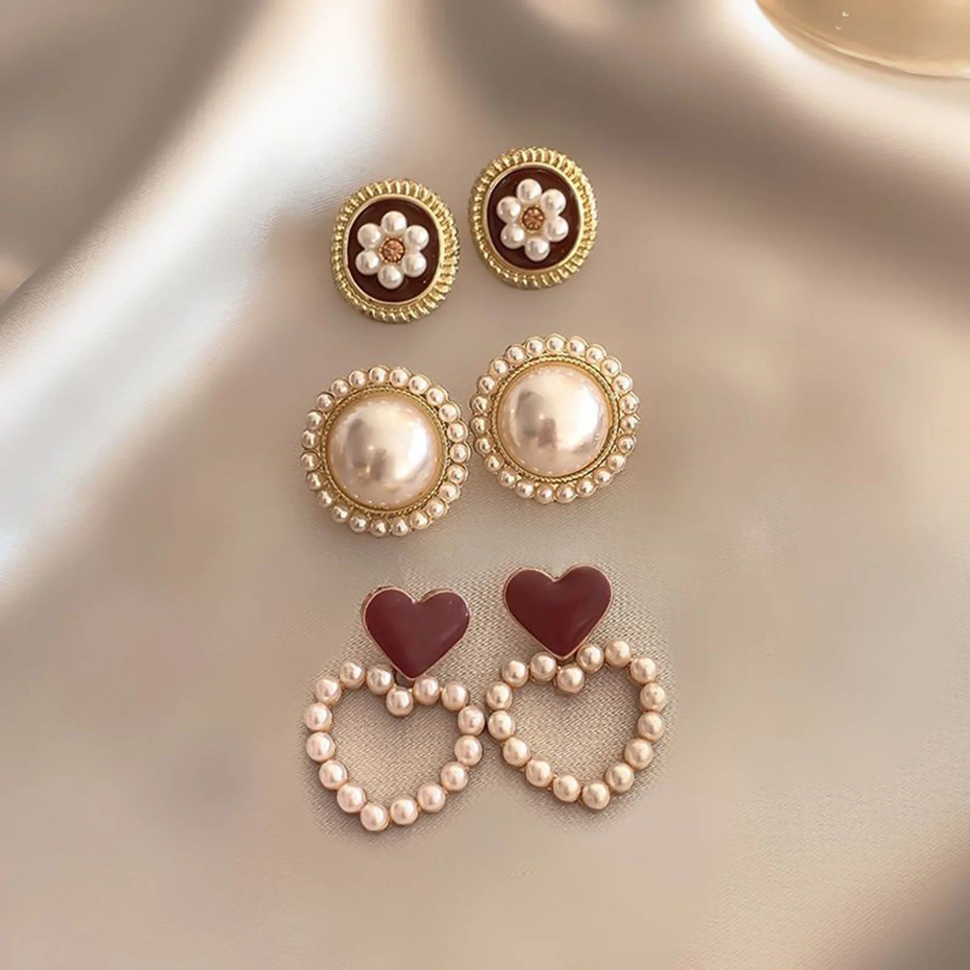 Elegant Pearl Earrings in Retro Hong Kong Style