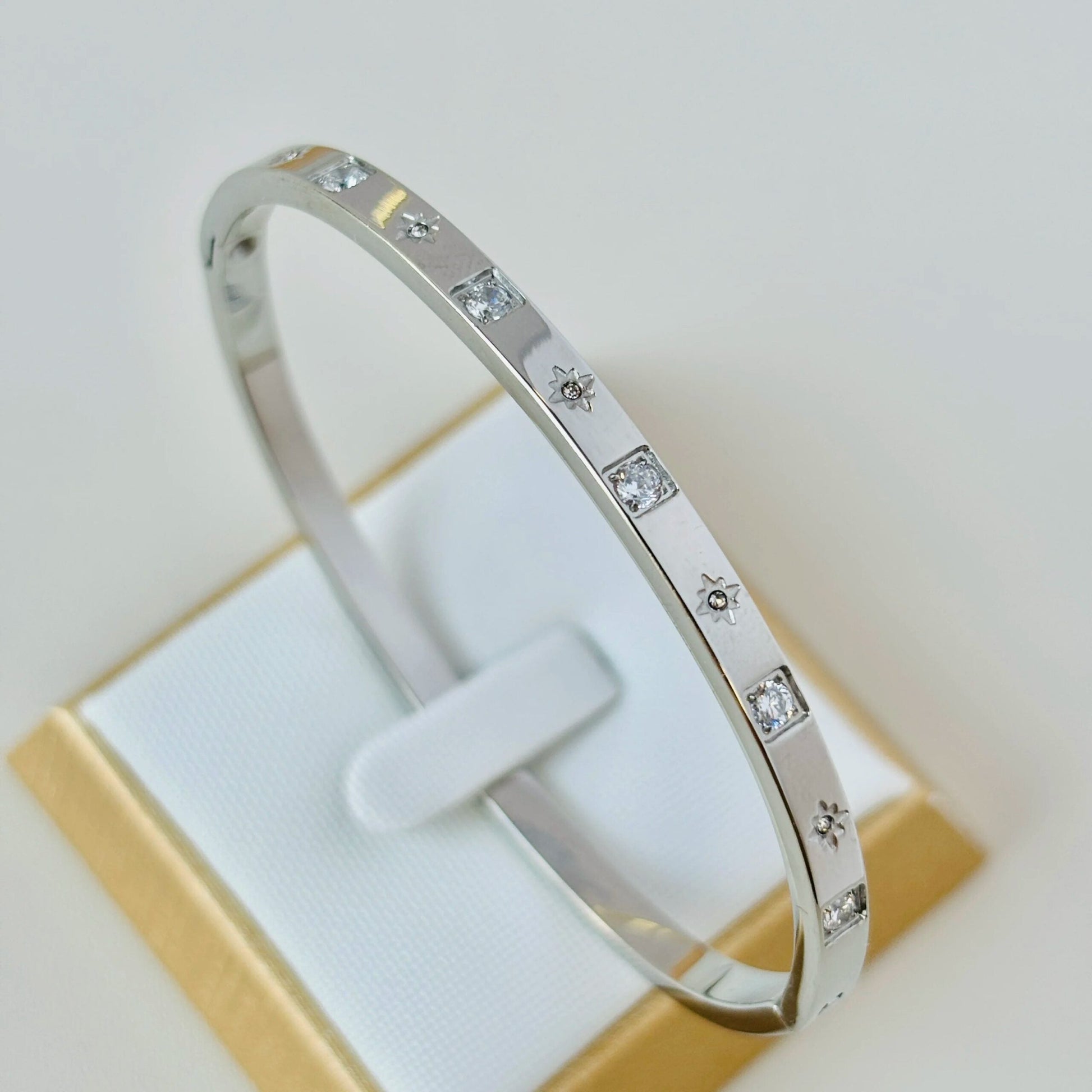 Waterproof Zircon Inlaid Bracelets for Elegance
