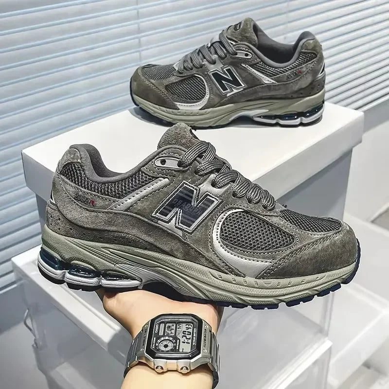 Trendy Unisex Sports Sneakers for Outdoor Running