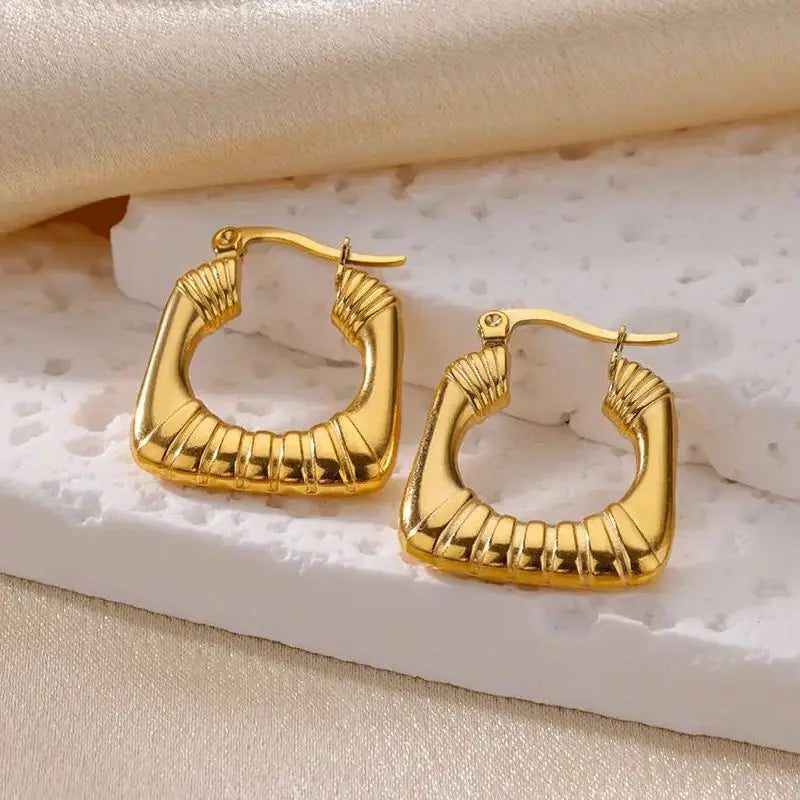 Waterproof Gold Starfish Heart Claw Earrings