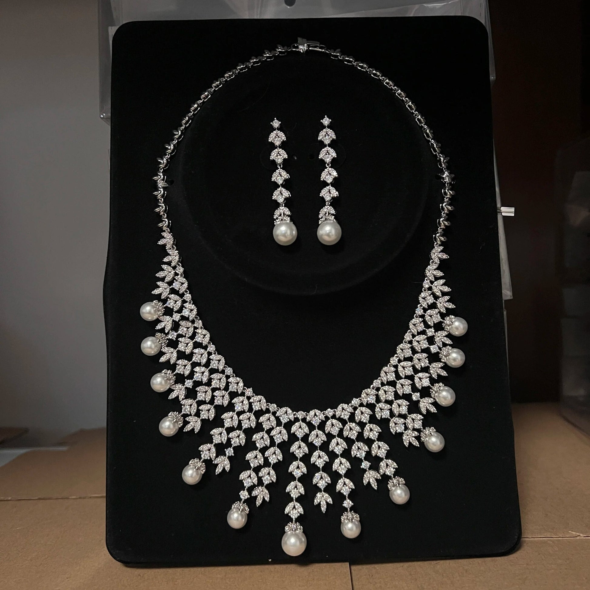 Luxury Pearl Tassel Necklace Set for Weddings