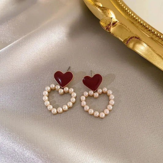 Elegant Pearl Earrings in Retro Hong Kong Style