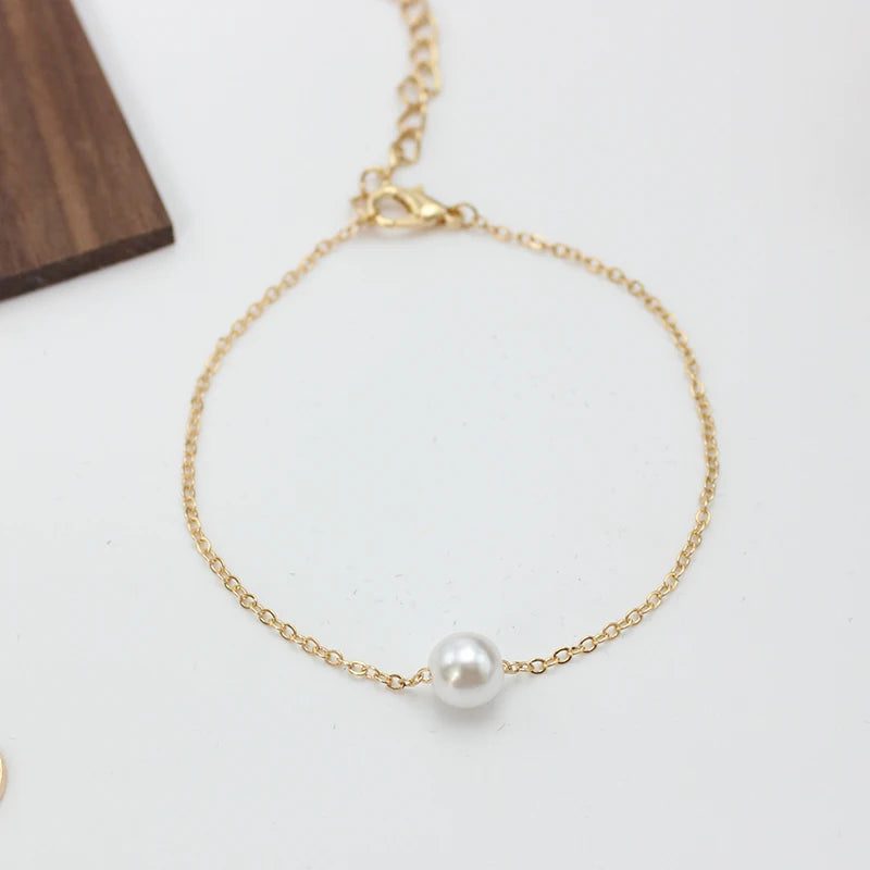 Elegant Imitation Pearl Bracelets for Women