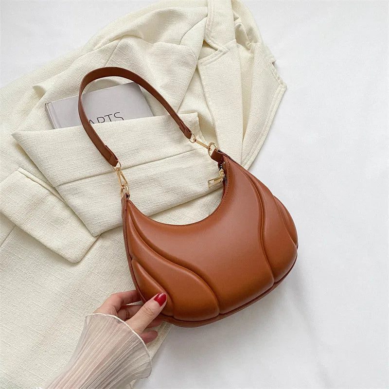 High-Quality Retro Leather Crossbody Saddle Bag