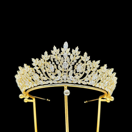 Elegant Silver Zircon Tiara for Brides