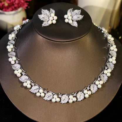 Elegant Pearl Choker Necklace with Zirconia Grapes