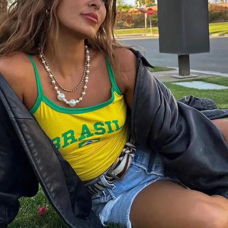 Trendy Women's Cropped T-Shirt 90s Brazil Style