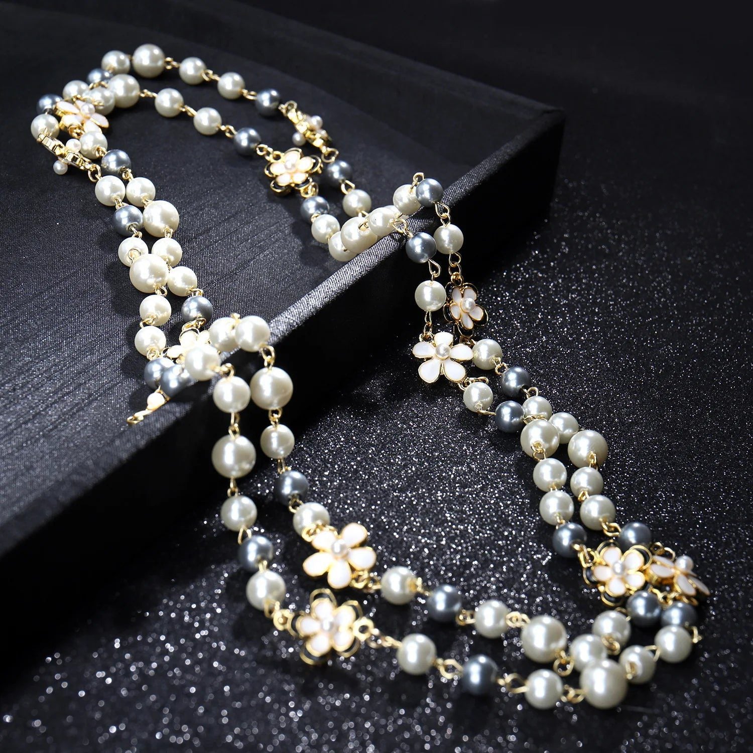 Elegant Vintage Camellia Pearl Long Necklace