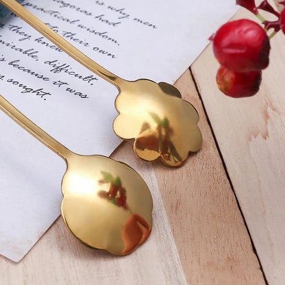 Charming 4pcs Small Flower Teaspoon Set