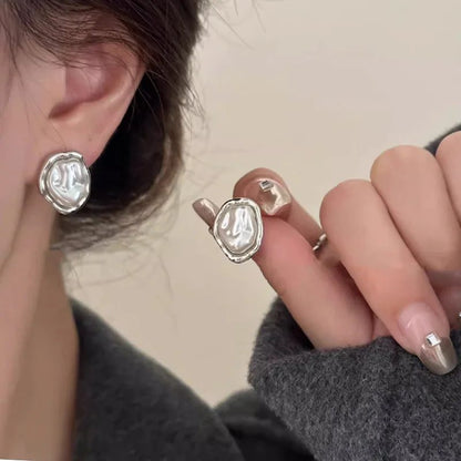 2024 Vintage Irregular Pearl Stud Earrings