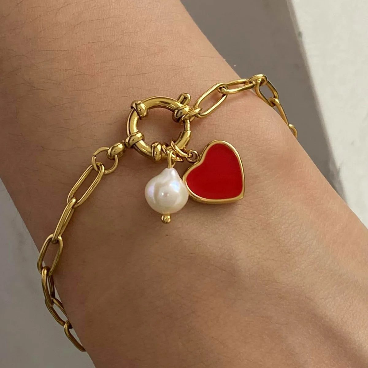 Elegant Pearl Heart Pendant Bracelet for Women
