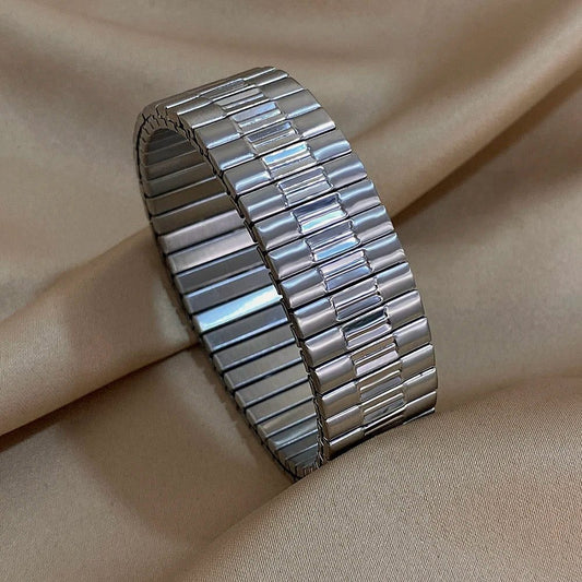 Vintage Waterproof Stainless Steel Heart Bangles