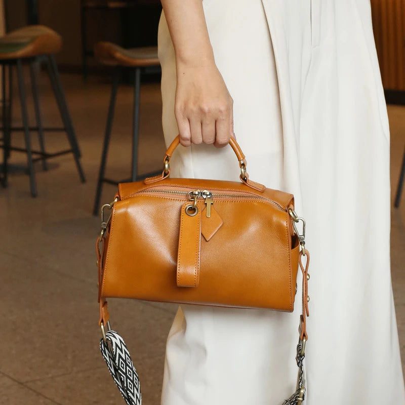 2024 Trendy Cowhide Leather Crossbody Handbags