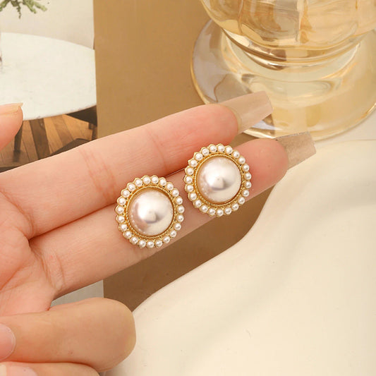 Elegant Pearl Earrings in Retro Hong Kong Style