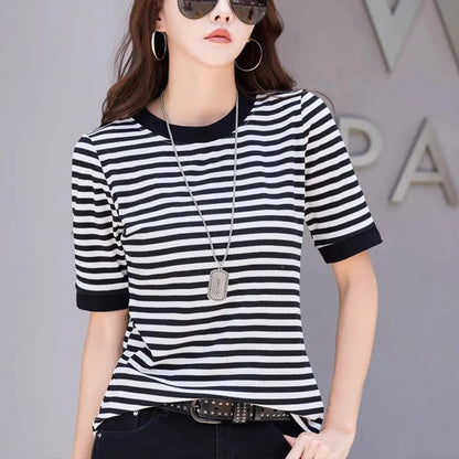 Women's Striped T-Shirt: Casual Summer Fashion