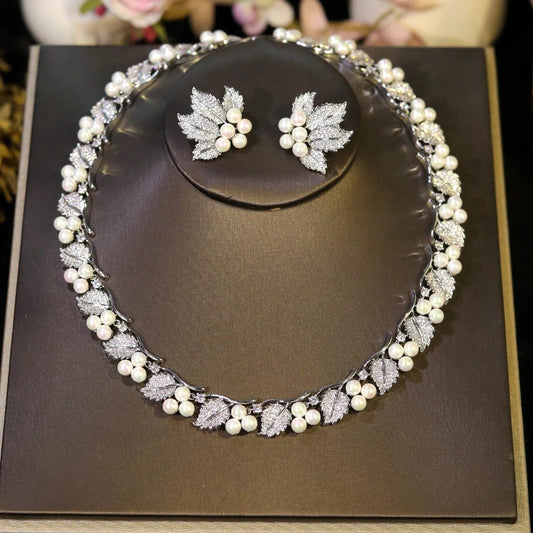 Elegant Pearl Choker Necklace with Zirconia Grapes