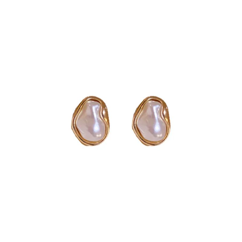 2024 Vintage Irregular Pearl Stud Earrings