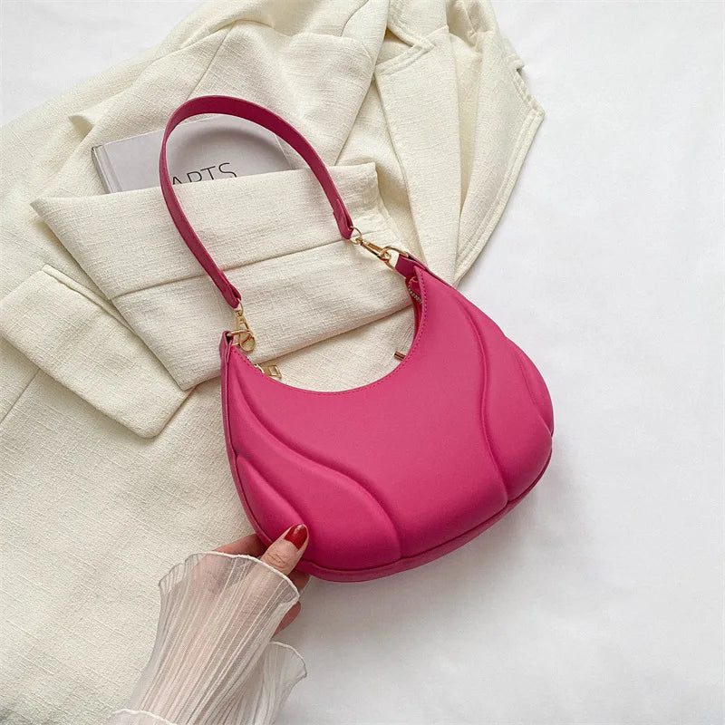 High-Quality Retro Leather Crossbody Saddle Bag