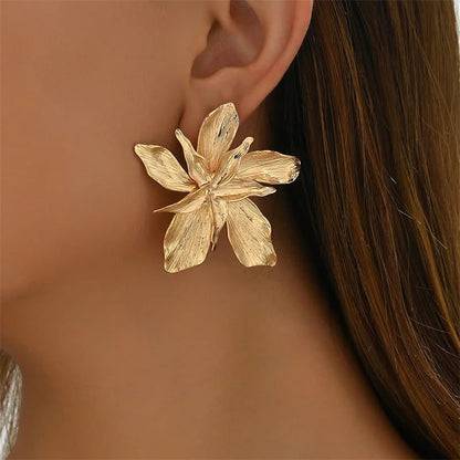 Vintage Geometric Gold Leaf Stud Earrings