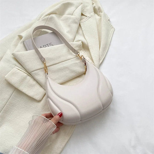 High-Quality Retro Leather Crossbody Saddle Bag