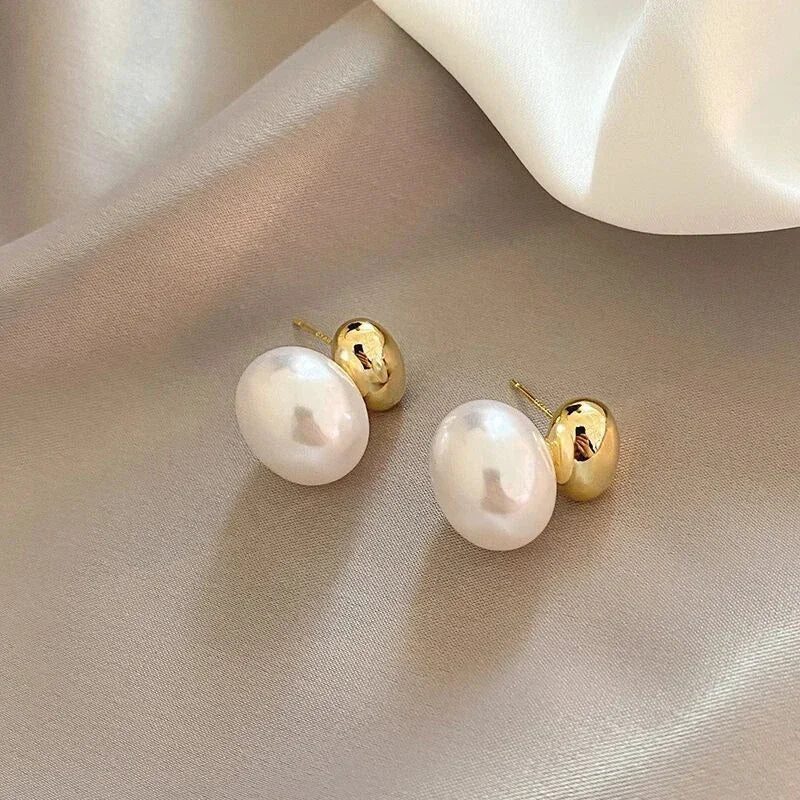 Elegant Gold Pearl Earrings for Women