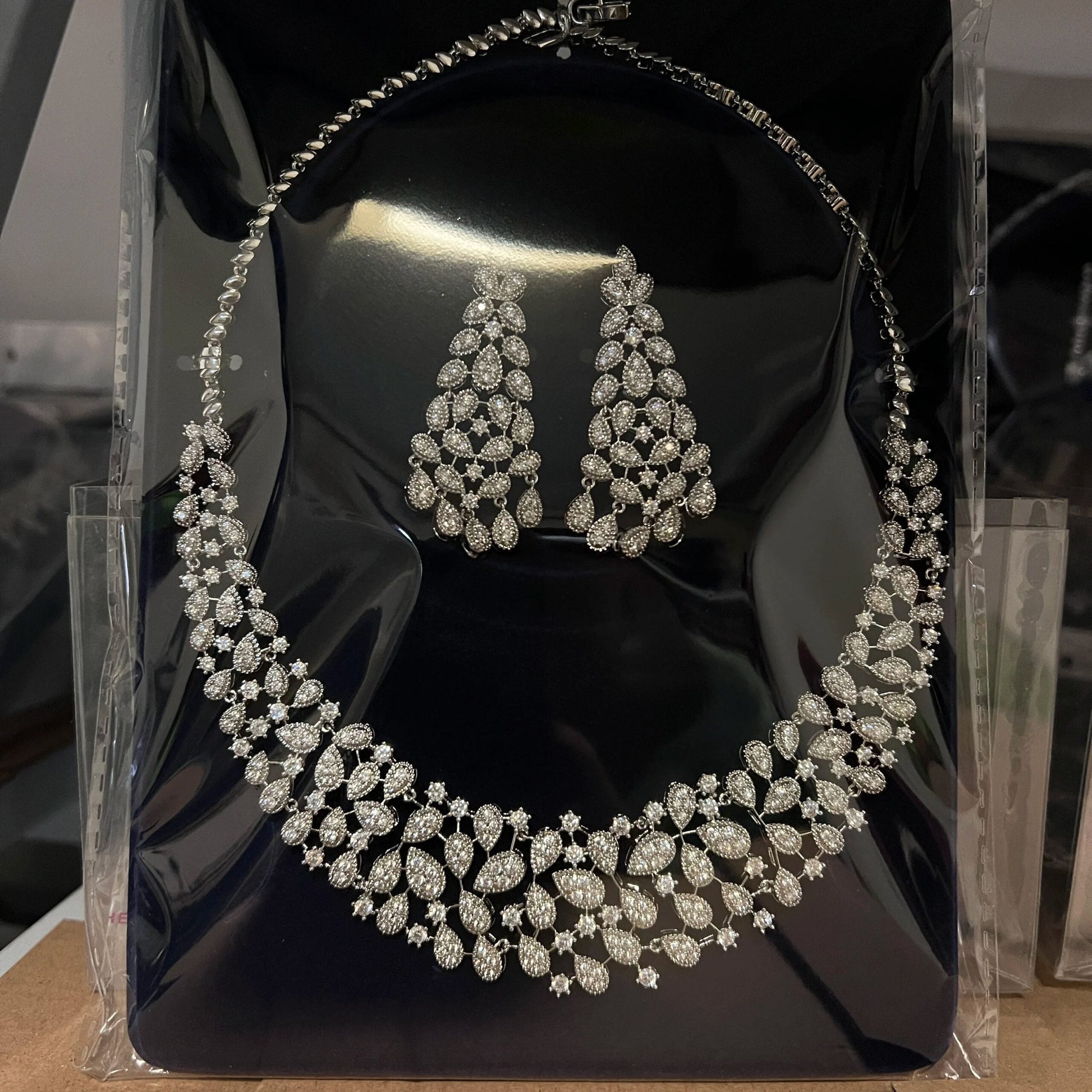 Luxury CZ Crystal Wedding Necklace Set 2024