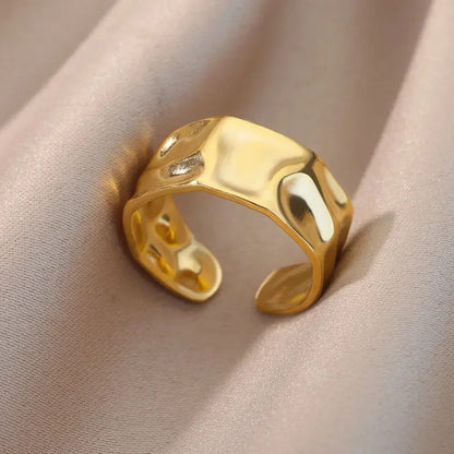 Waterproof Aesthetic Heart Gold Wedding Ring