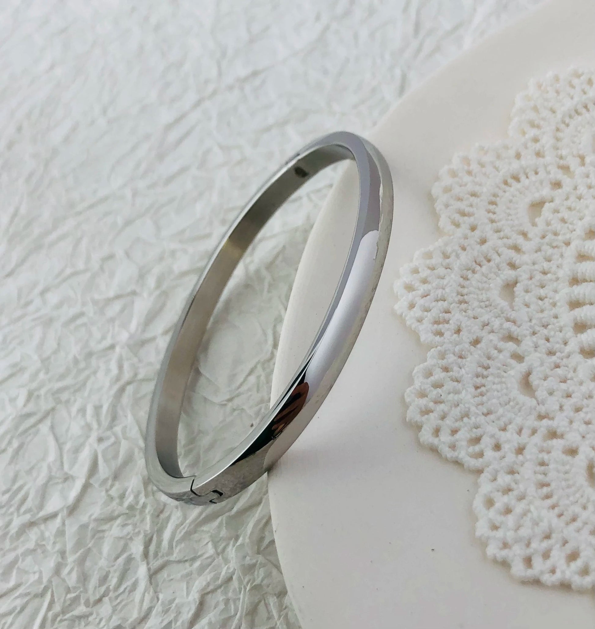 Waterproof Zircon Inlaid Bracelets for Elegance